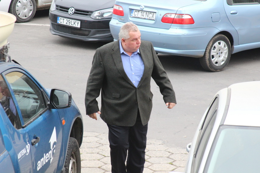 procurorul constantin conortos din dna constanta nicusor constantinescu poate sa isi desfasoare activitatea