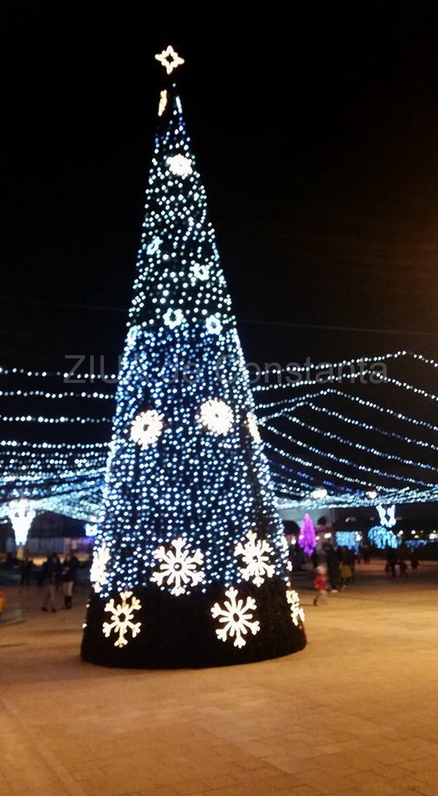 fotoreportaj atmosfera de sarbatoare in piata ovidiu 575710