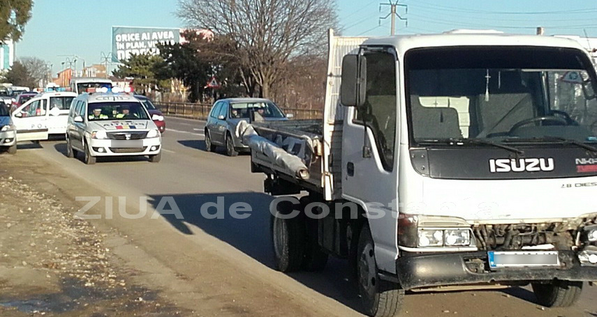 update2 accident rutier in sensul giratoriu de la palazu masina fostului sef al baroului constanta implicata