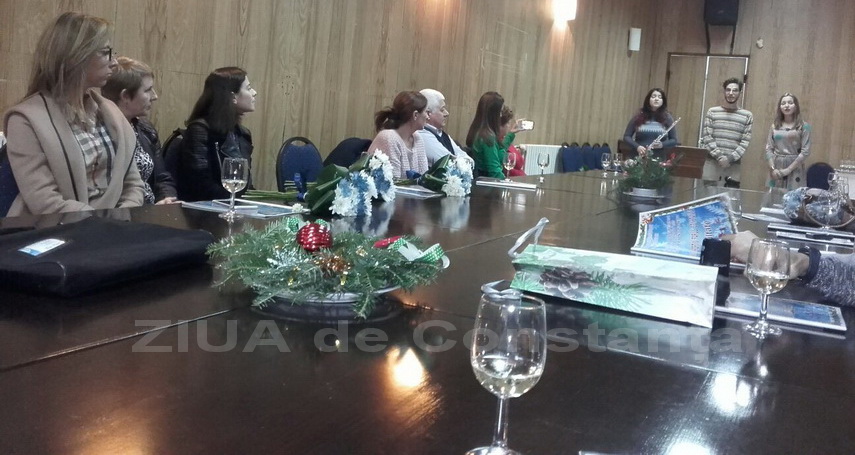 buchete alb albastre de la cs farul pentru campioanele eliza samara si cristina haraci 576305