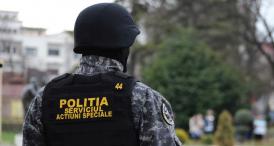 Ar fi obligat mai multe tinere să se prostitueze Trei persoane, reţinute în urma percheziţiilor din Constanţa şi Cernavodă