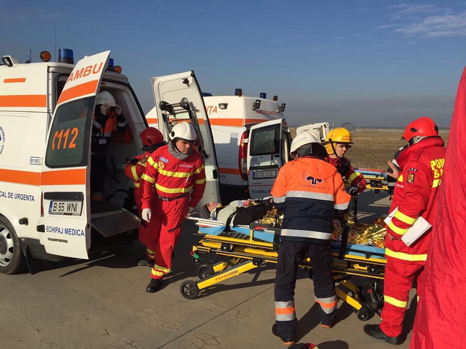 cooperare exemplara intre echipajele smurd si cele ale serviciului de ambulanta galerie foto 576855 cooperare exemplara intre echipajele smurd si cele ale serviciului de ambulanta galerie foto 576855