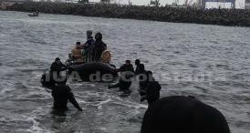 Un inginer constructor şi doi scafandri militari au înfruntat frigul şi apa îngheţată şi au recuperat crucile aruncate de IPS Teodosie  