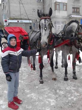 Tradiţiile de Bobotează, perpetuate la Mihail Kogălniceanu Botezul Cailor, un eveniment care a reunit comunitatea la ceas de sărbătoare 