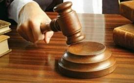 Creatorul de modă acuzat că a violat o elevă, arestat la domiciliu