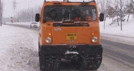 Un bărbat a fost dus cu șenilata la Spital! (video)