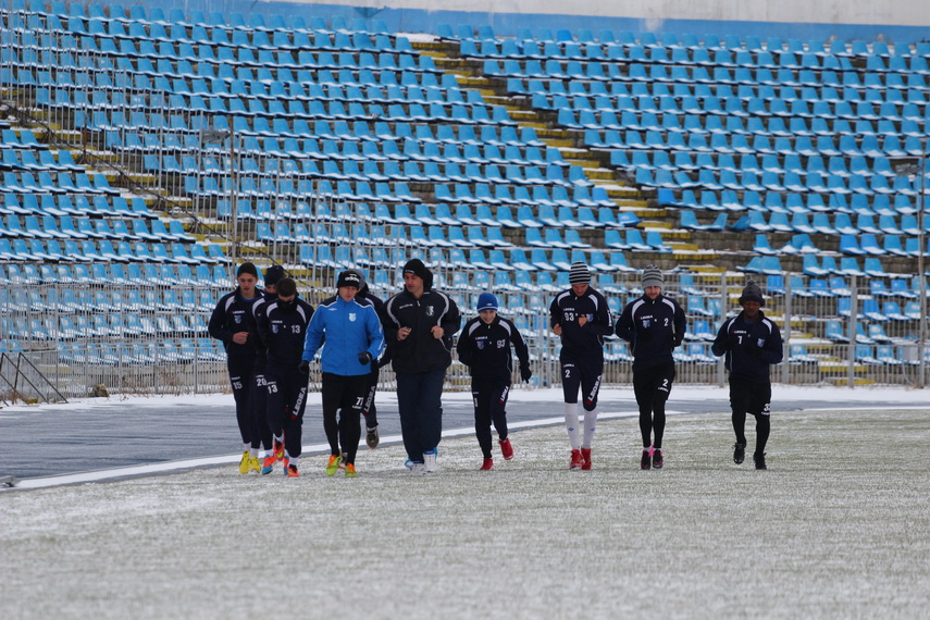 moonwalk hibernal la constanta spectacol michael jackson a dansat pe gheata la reunirea fc farul galerie moonwalk hibernal la constanta spectacol michael jackson a dansat pe gheata la reunirea fc farul galerie