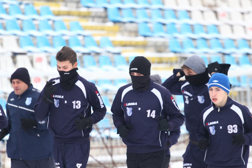 moonwalk hibernal la constanta spectacol michael jackson a dansat pe gheata la reunirea fc farul galerie moonwalk hibernal la constanta spectacol michael jackson a dansat pe gheata la reunirea fc farul galerie