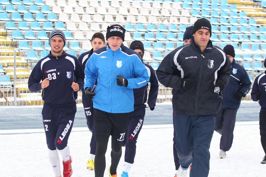 moonwalk hibernal la constanta spectacol michael jackson a dansat pe gheata la reunirea fc farul galerie moonwalk hibernal la constanta spectacol michael jackson a dansat pe gheata la reunirea fc farul galerie