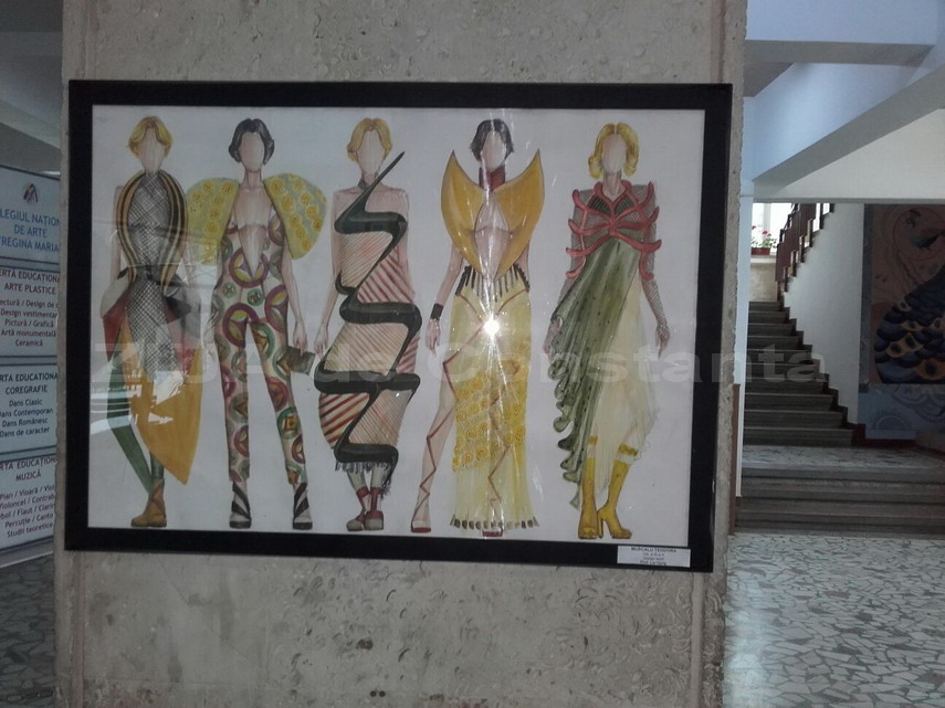 expozitie de design vestimentar si de obiect la colegiul national de arte regina maria din constanta