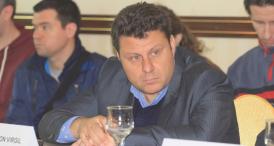 Cu bani câştigaţi din contracte cu statul Consilierul Virgil Lixandru investeşte în terenuri şi imobile (document)