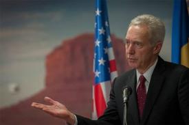 UPDATE 11. Discuţia online cu ambasadorul SUA, Hans Klemm, s-a încheiat „Cel mai bun partener şi aliat pentru SUA este o Românie prosperă, democratică şi sigură“       