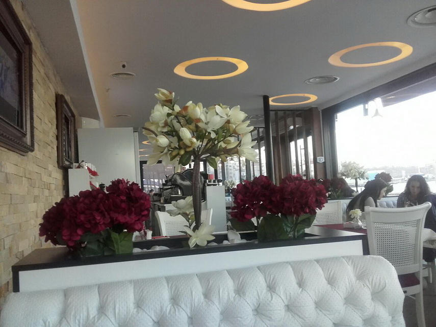 restaurantul breezer localul cochet din portul tomis galerie foto 583139