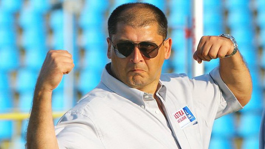skipper Shredded faint Daniel Cojocaru şi celebrul său record naţional: De aproape 22 de ani, nimeni nu ajunge din urmă „Săgeata“ de Constanţa (galerie foto) skipper Shredded faint Daniel Cojocaru şi celebrul său record naţional: De aproape 22 de ani, nimeni nu ajunge din urmă „Săgeata“ de Constanţa (galerie foto)