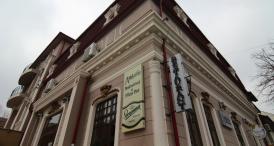 Ambros, un local destul de nou în Constanţa Ziua Femeii şi ziua restaurantului, organizate într-un stil incendiar (galerie foto)