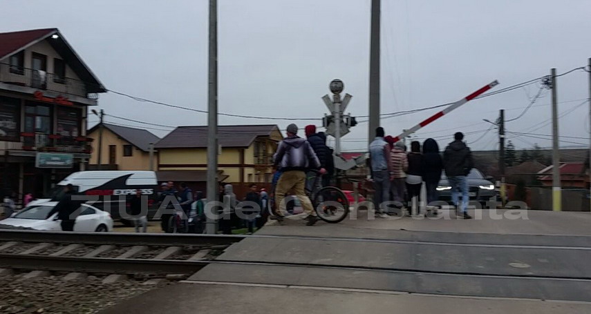 un barbat a fost lovit de tren la valu lui traian 584364