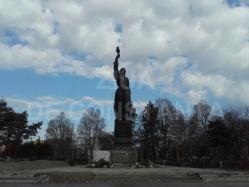 În parcul de la Primărie, care este în curs de reabilitare, nu este nici măcar un muncitor (galerie foto)