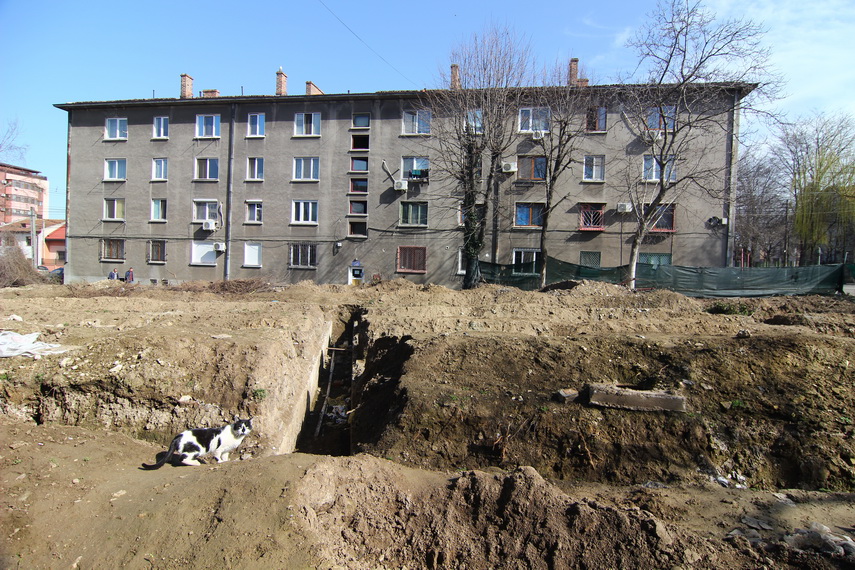 dezbatere publica la apm constanta cele doua blocuri ridicate de sotii antonov pe strada castanilor la