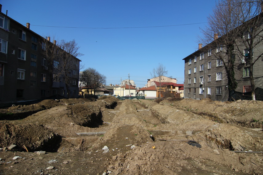 dezbatere publica la apm constanta cele doua blocuri ridicate de sotii antonov pe strada castanilor la