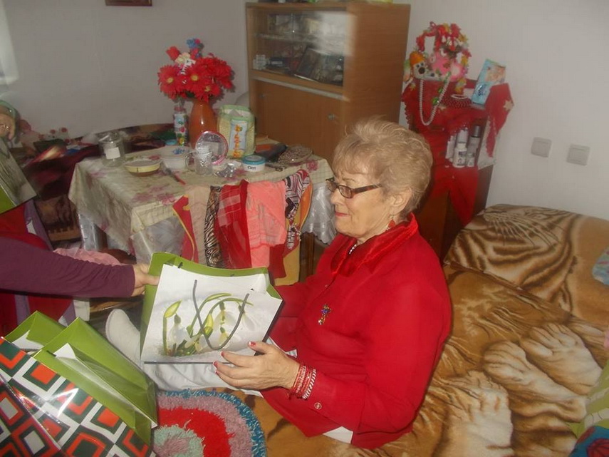 martisoare si poezii copiii din 11 gradinite constantene au felicitat bunicutele de la caminul pentru