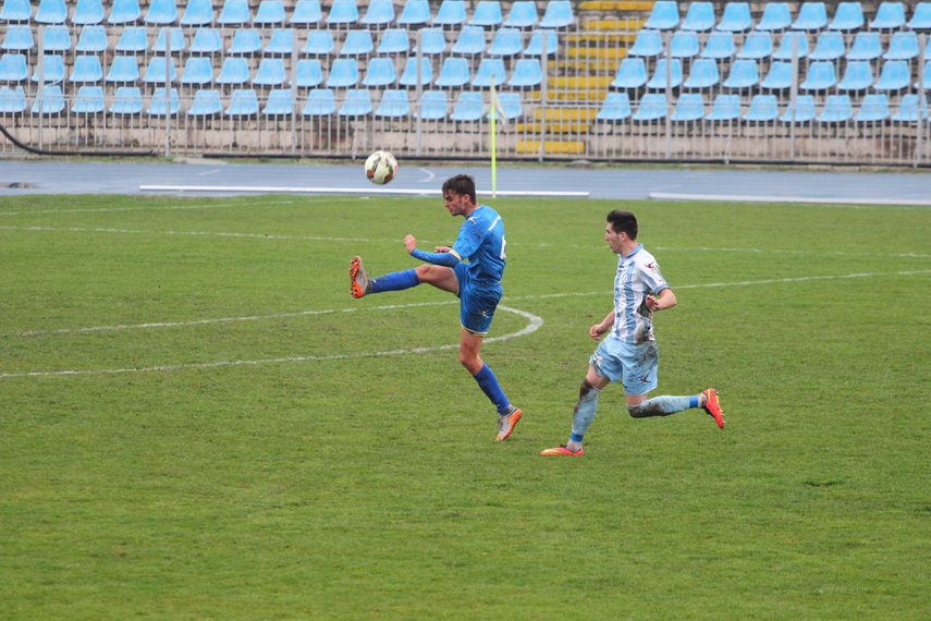 dubla patulea si regretul lui gache fc farul victorie la pas cu bucovina pojorata cartonas rosu in minutul