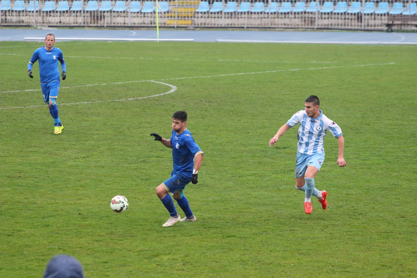 dubla patulea si regretul lui gache fc farul victorie la pas cu bucovina pojorata cartonas rosu in minutul