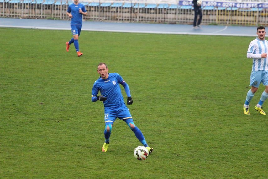 dubla patulea si regretul lui gache fc farul victorie la pas cu bucovina pojorata cartonas rosu in minutul