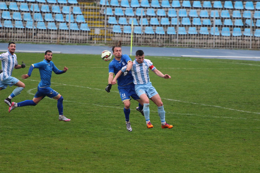 dubla patulea si regretul lui gache fc farul victorie la pas cu bucovina pojorata cartonas rosu in minutul