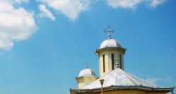 Sondaj de opinie 89% dintre respondenţi, de acord cu reinvestirea veniturilor lăcaşurilor de cult în construirea de şcoli sau spitale