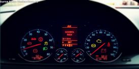 S-a aprins un bec în bordul maşinii? Ce semnifică semnalele de avertizare