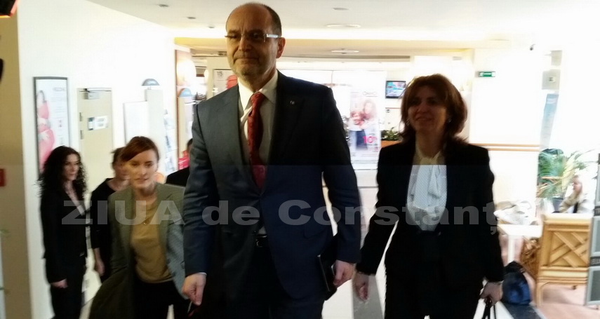 ministul educatiei adrian curaj a ajuns la constanta pentru intalnirea cu inspectorii scolari generali