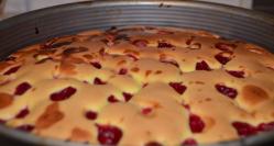 Voceaconstantei.ro Prăjitură rapidă cu vișine