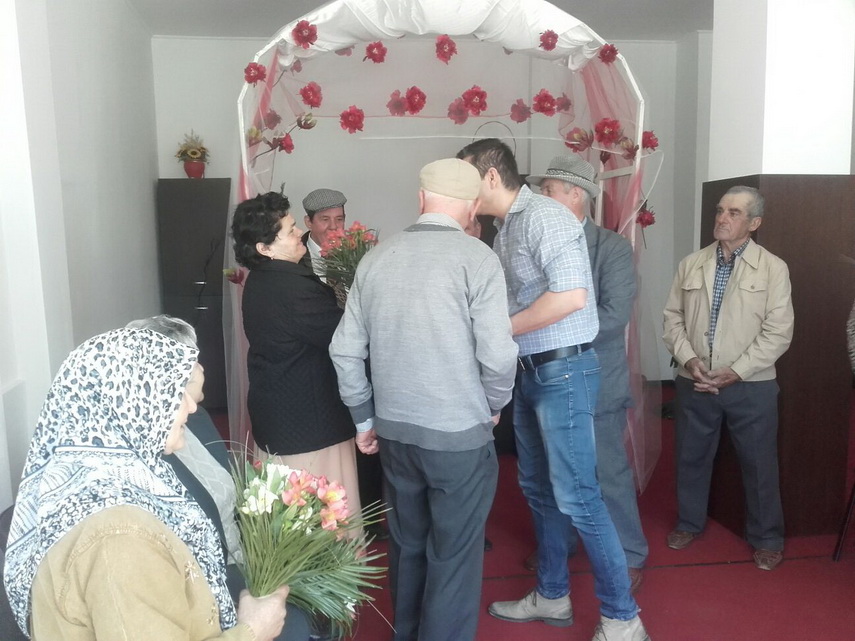emotii ca in prima zi de casatorie cuplurile de aur din murfatlar premiate de primarul valentin saghiu