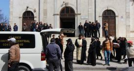 Condusă pe ultimul drum în aplauze Profesoara Claudia Dobrin va trăi prin elevii pe care i-a îndrumat şi sprijinit (galerie foto) 