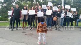 Ieri, în faţa Spitalului Judeţean Constanţa, s-a făcut istorie. Acţiune fără precedent (galerie foto+video)  