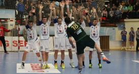 „Binefăcători“ cu pretenţii pecuniare Cine a „ajutat“ Clubul Handbal Club Municipal Constanţa să ajungă în insolvenţă