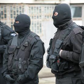 UPDATE4-Percheziții în Constanța. Suspecții ar fi furat 100.000 de euro prin violență (galerie foto) 