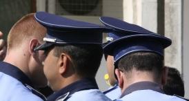 Judecaţi pentru că ar fi luat mită Poliţiştii Andrei Alexandru Coman şi Adrian Ciprian Moldoveanu au fost achitaţi 