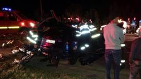 Accident mortal! O maşină ajunsă pe contrasens a fost lovită în plin de un TIR