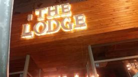 The Lodge, localul din Constanţa frumos amenajat, cu preţuri peste medie (galerie foto)