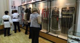 Avocata Laura Diaconu, artist pasionat Prima expoziţie cu o colecţie particulară la Muzeul de Artă Populară Constanţa (galerie foto)