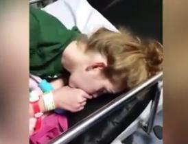 O insectă i-a dat viaţa definitiv peste cap. Acum vrea doar să moară! (video)