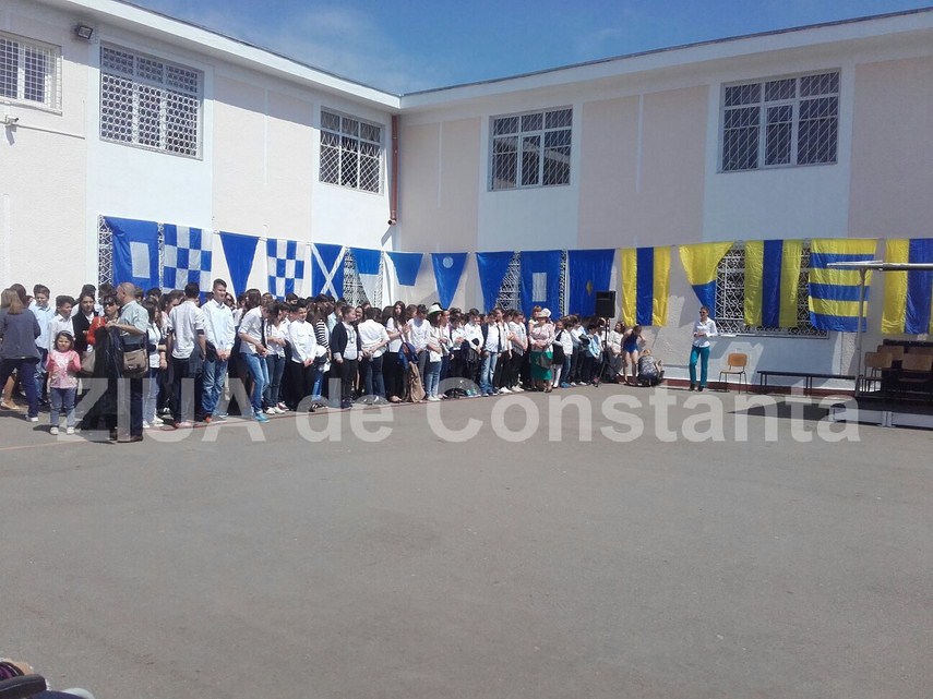 ambasadorul frantei in romania fran ois saint paul prezent sarbatoare mare la scoala gimnaziala nr 18