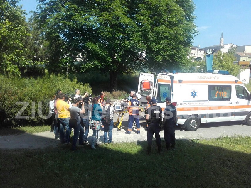 nicusor constantinescu vine la instanta cu ambulanta 594273