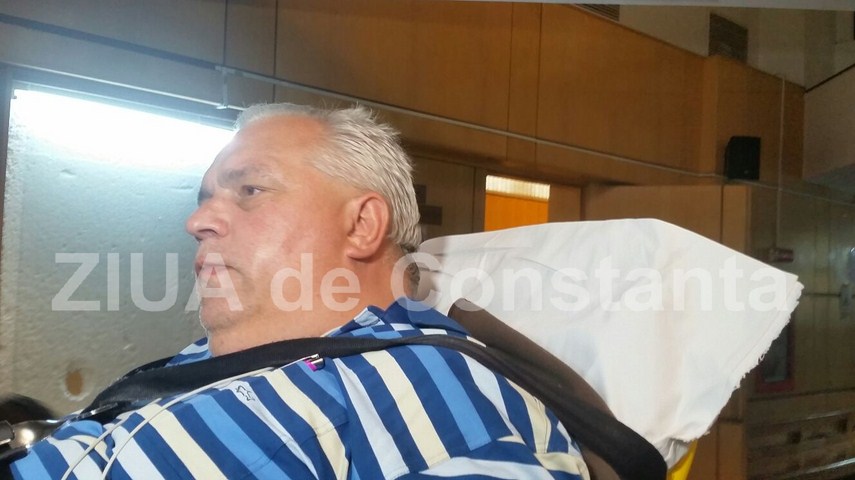 nicusor constantinescu vine la instanta cu ambulanta 594273