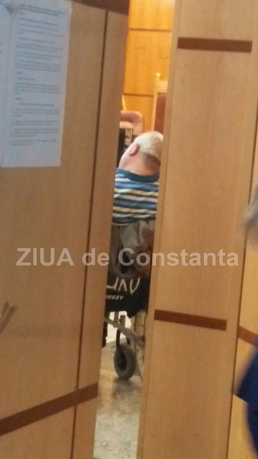 nicusor constantinescu vine la instanta cu ambulanta 594273