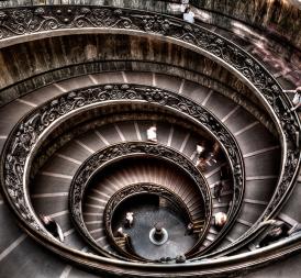 Lumea Poeziilor Irina Lucia Mihalca – Spirala gândurilor