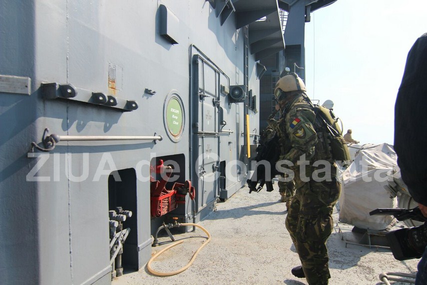 desfasurare de forte in marea neagra fregata regina maria atacata militarii au respins cu foc ofensiva