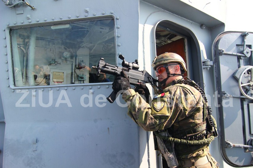 desfasurare de forte in marea neagra fregata regina maria atacata militarii au respins cu foc ofensiva