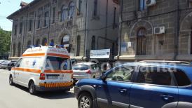 Unei eleve de la Colegiul Naţional „Mircea cel Bătrân” Constanţa i s-a făcut rău la ora de sport (galerie foto)